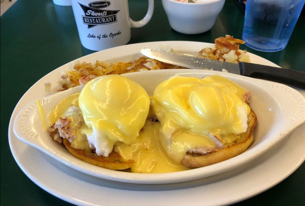 How to Lighten the Calories in Eggs Benedict 1