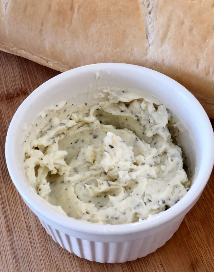 Creamy Garlic Basil Butter