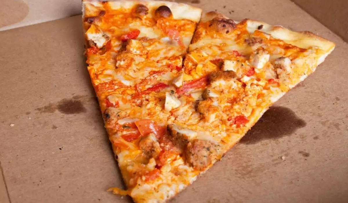 1775571922557_Depositphotos_8695417_XL slices of pizza 1024x683_c0 43 1024 640_s1200x700